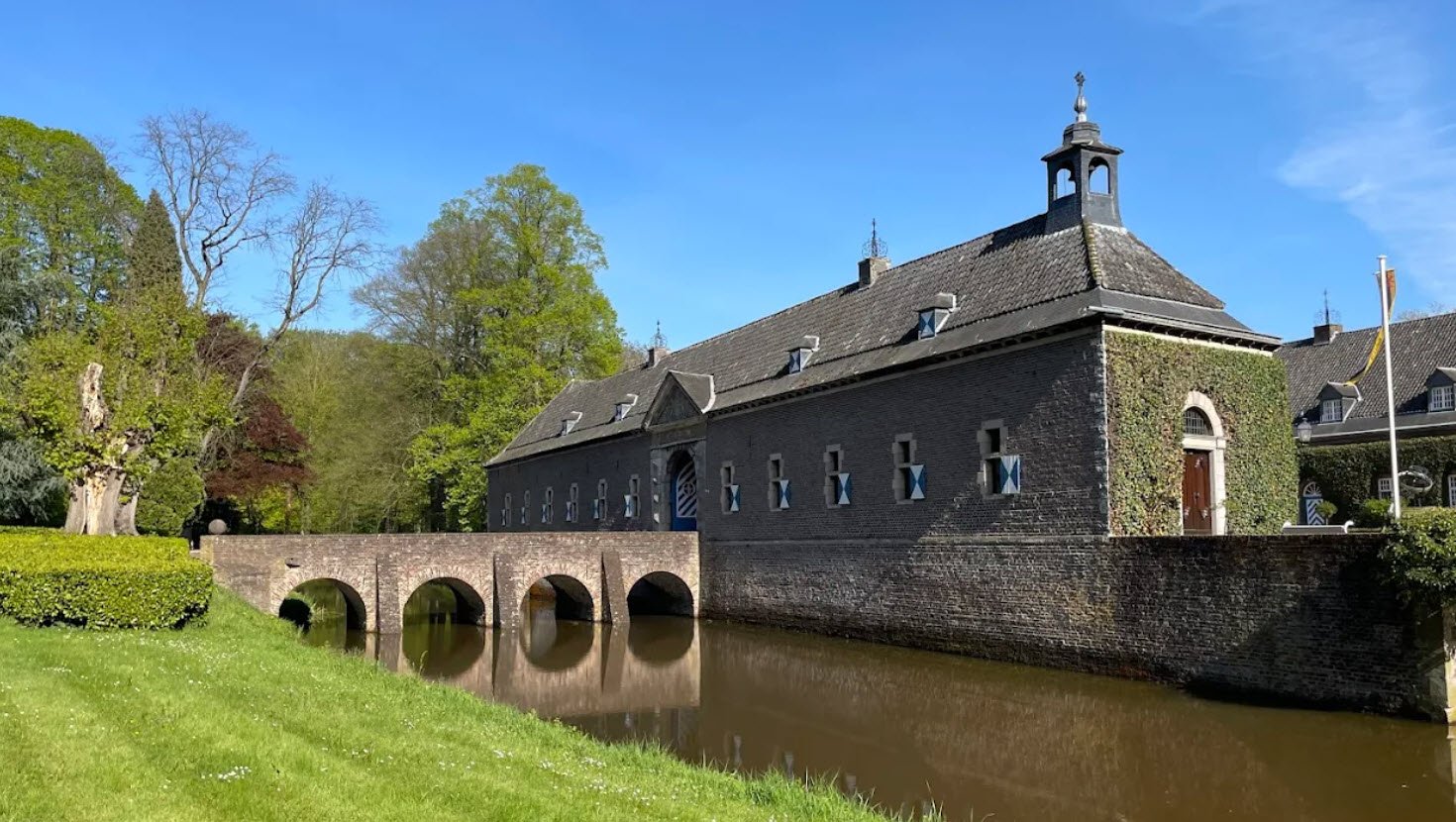 Kasteel Hillenraad, Netherlands
